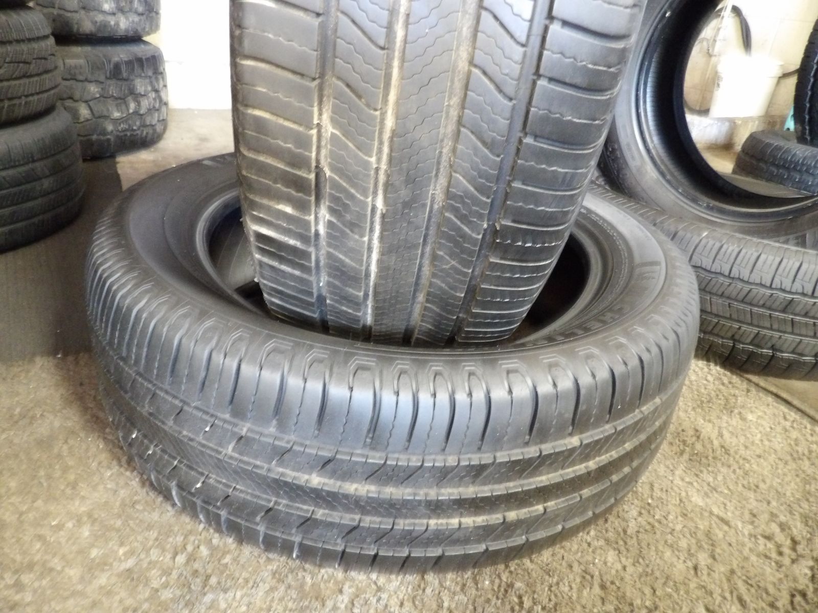 295/50R20 MICHELIN DEFENDER 2 PAIR OF TEO USED TIRES