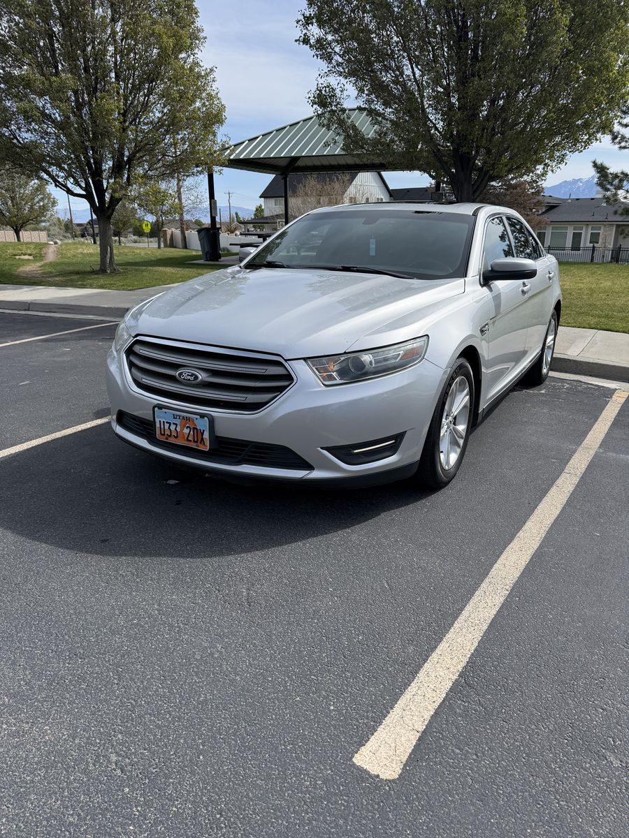 2013 Ford Taurus SEL