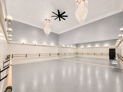 Luxury 1,400 Sq Ft Private Professional Studio | Wellness, Dance & Yoga | Long-Term Daytime Lease | Centerville