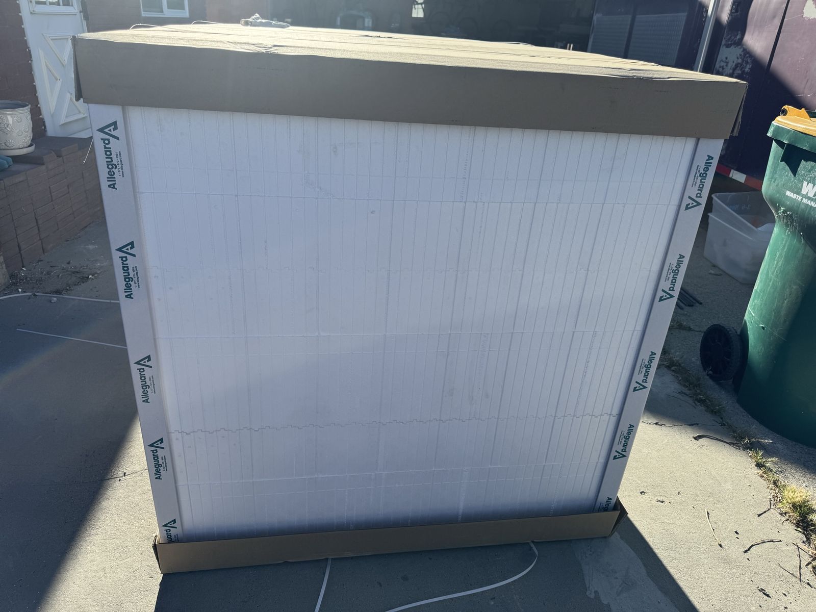 Main image 3