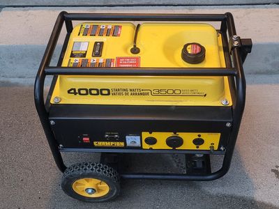 Champion 3500W/4000W Portable Generator Model 46593 with Cover
