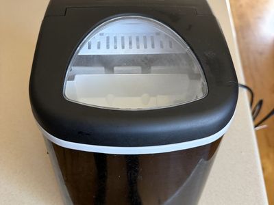 Frigidaire Ice Maker