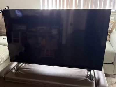 Samsung 43” TV