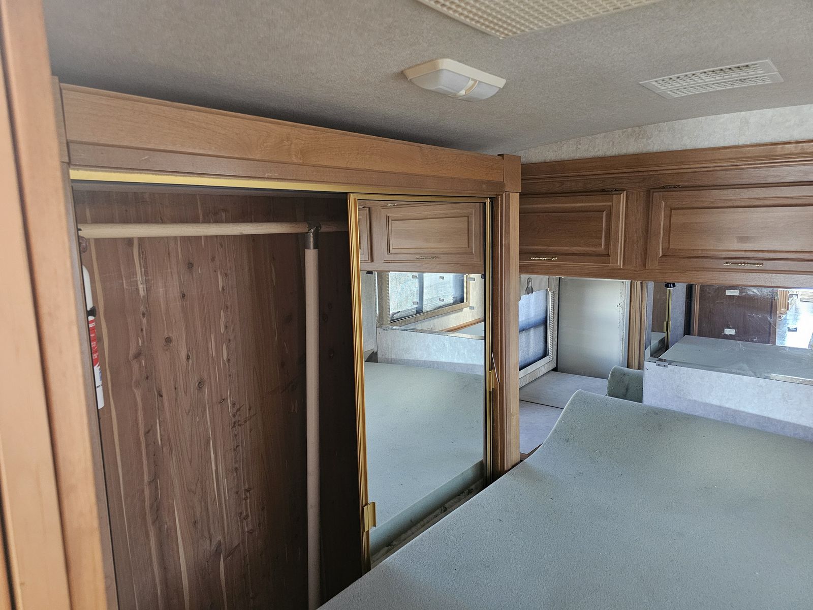Main image 11