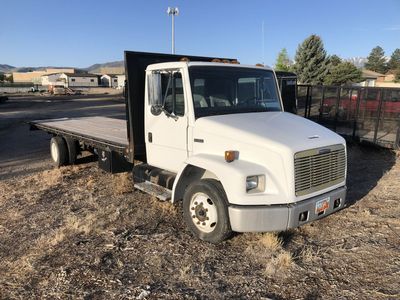 1999 Freightliner Model FL60 flatbed 24' long Very very low miles