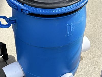Large feeder or waterer