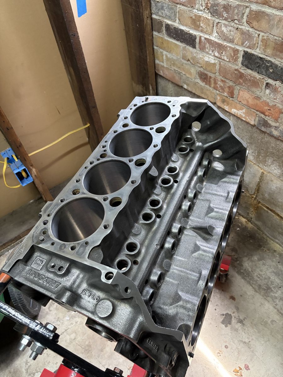 1986-up SBC 5.7L Engine Block