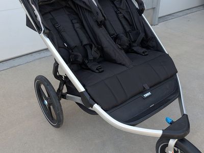 Thule Urban Glide 2 Double Jogging Stroller – Very Good Condition
