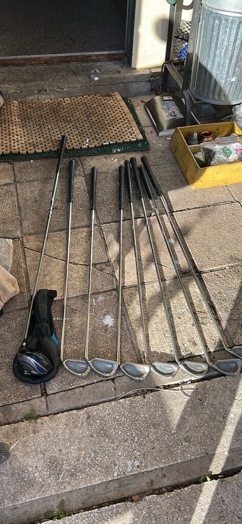 8 Ping Golf Clubs