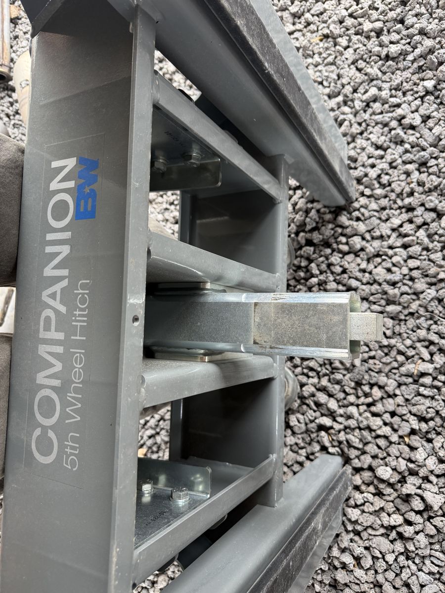 BW 5th wheel hitch