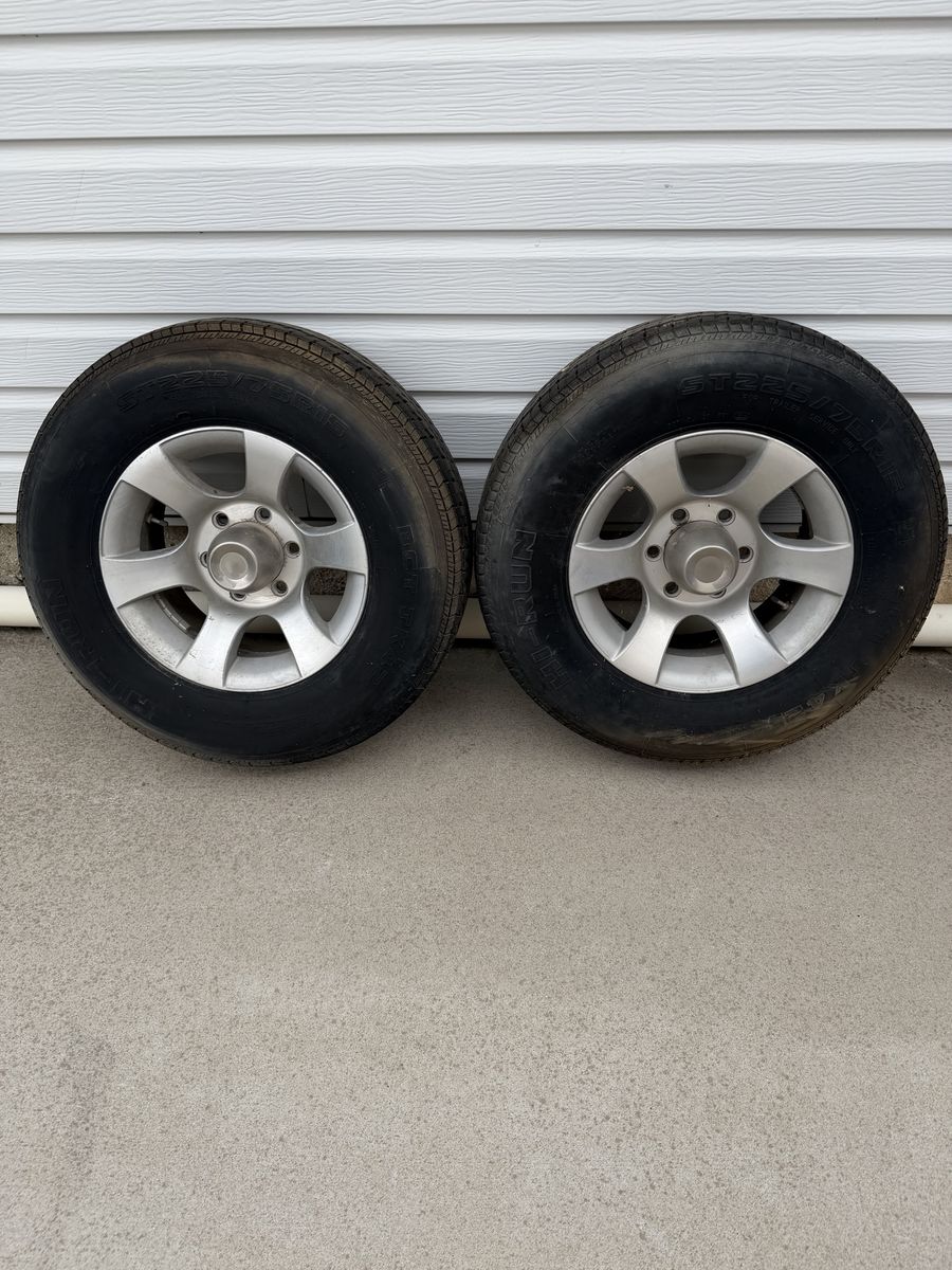 6 Lug 225/75R15 trailer tires and wheels
