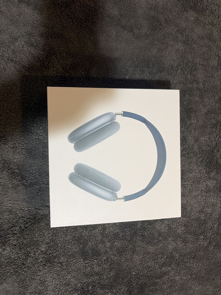 Apple AirPods Max Wireless Over-Ear Headphones - Sky Blue - New Sealed Box