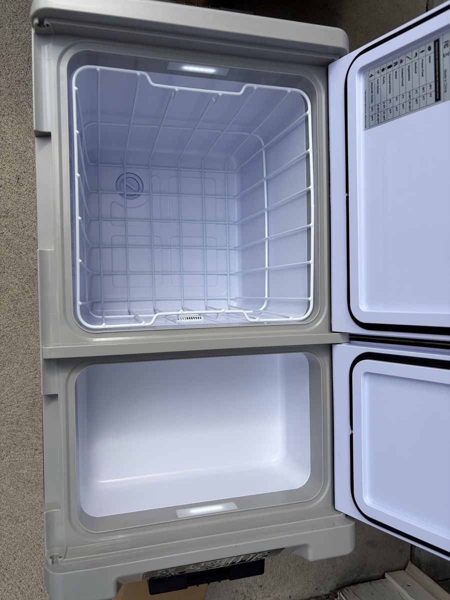 Electric cooler fridge freezer
