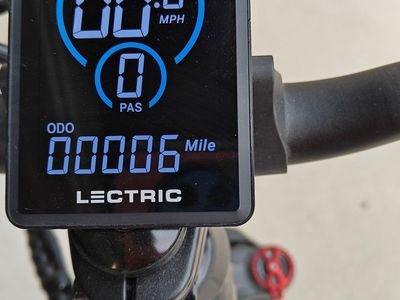 Lectric XPress 750 - Like New, 6 Miles