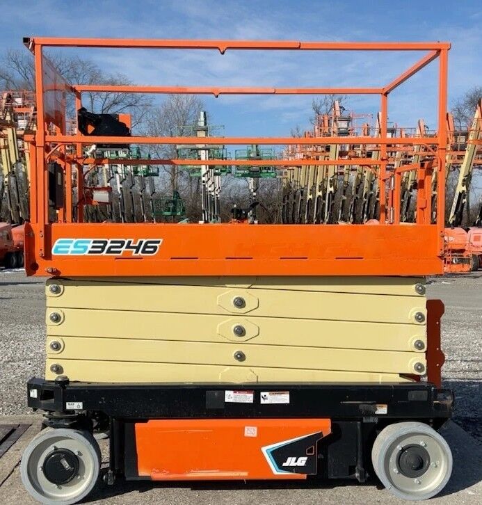 2022 JLG ES 3246 Scissor Lift
