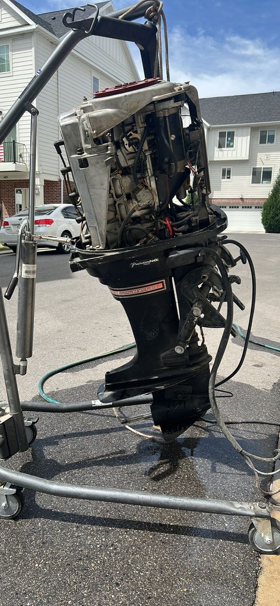 Mercury Tower of power in-line six! 125hp outboard