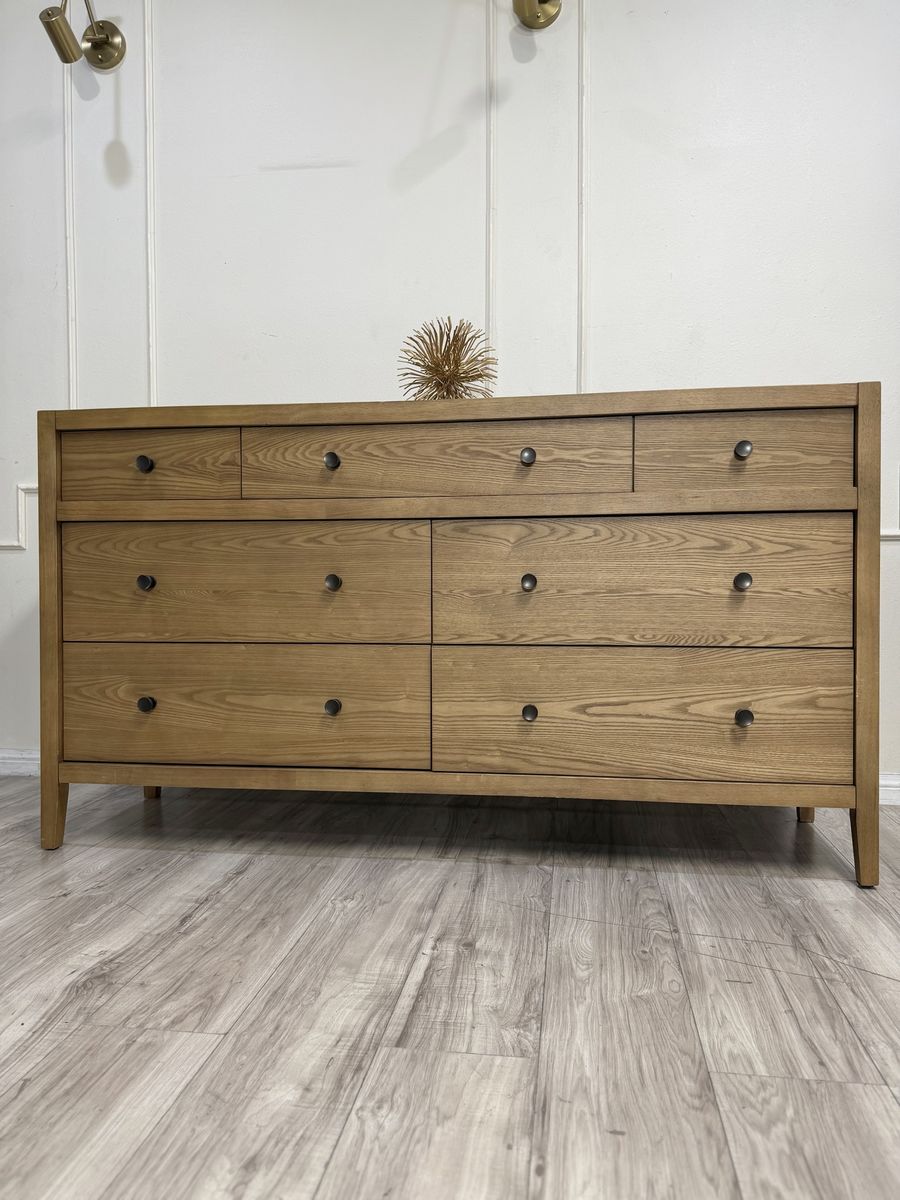 Main image 6