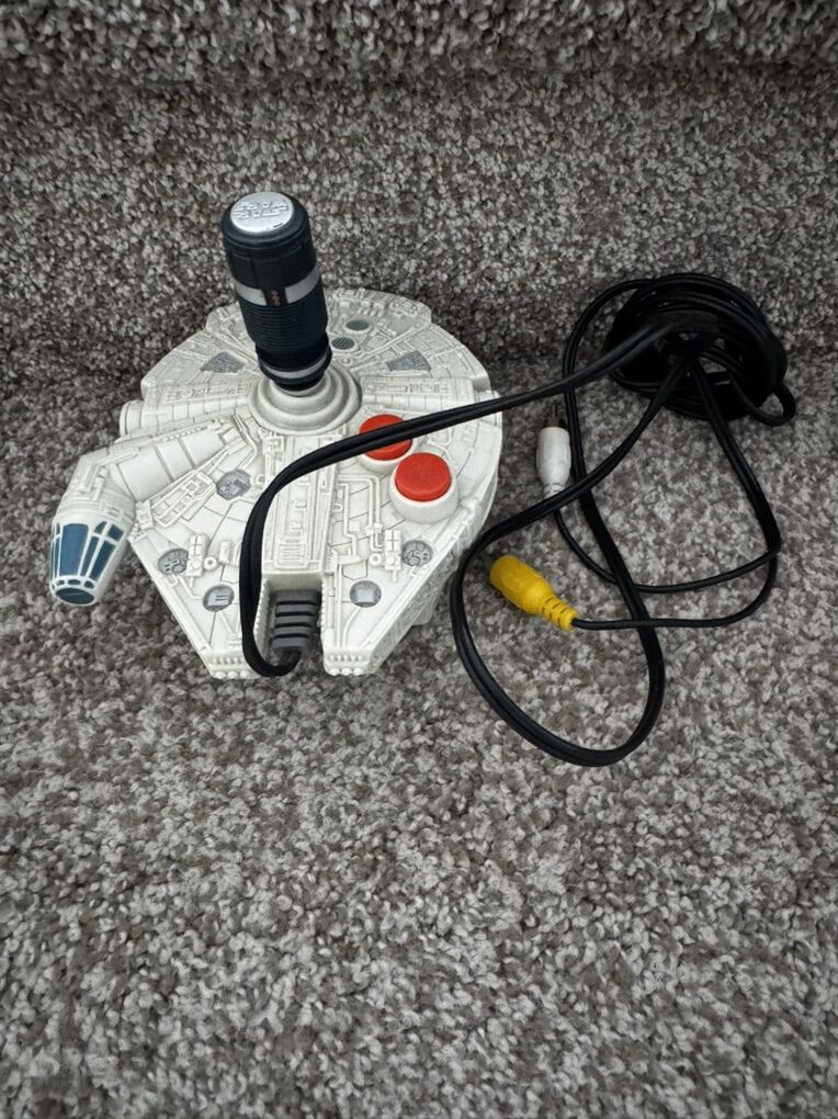 Star Wars Millennium Falcon Plug & Play TV Game