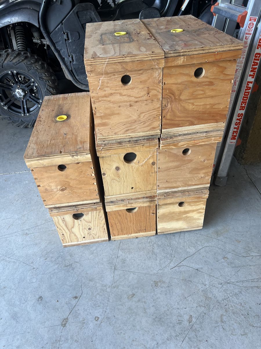 Beehive Nuc Boxes