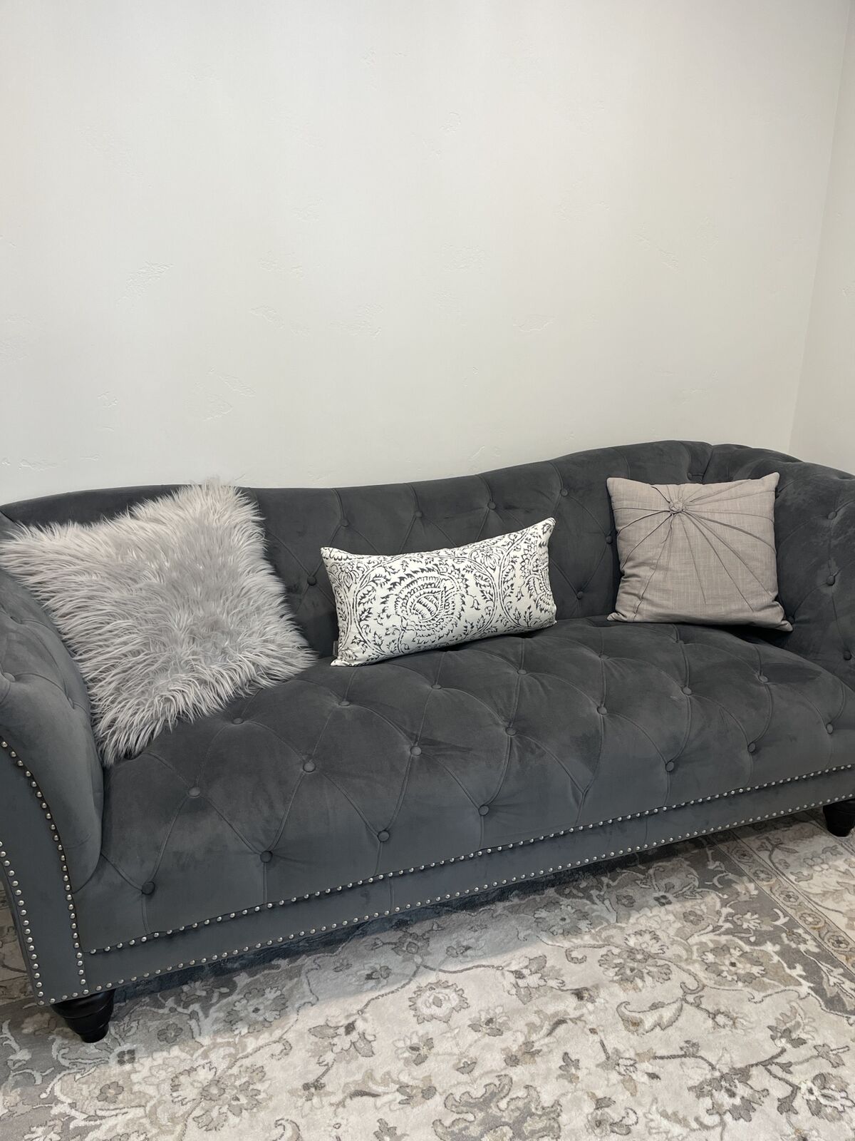Elegant Tufted Gray Sofa – Excellent Condition