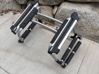 Thule Tram Hitch Ski Carrier