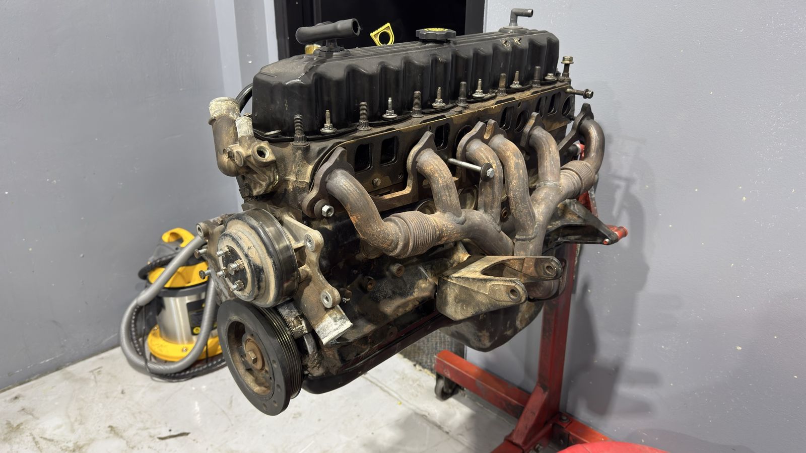1997 TJ 4.0 Engine - **CORE/REBUILD**
