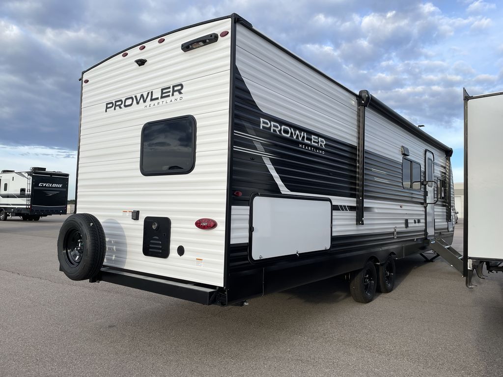 New 2027 Heartland Prowler 2802BHS