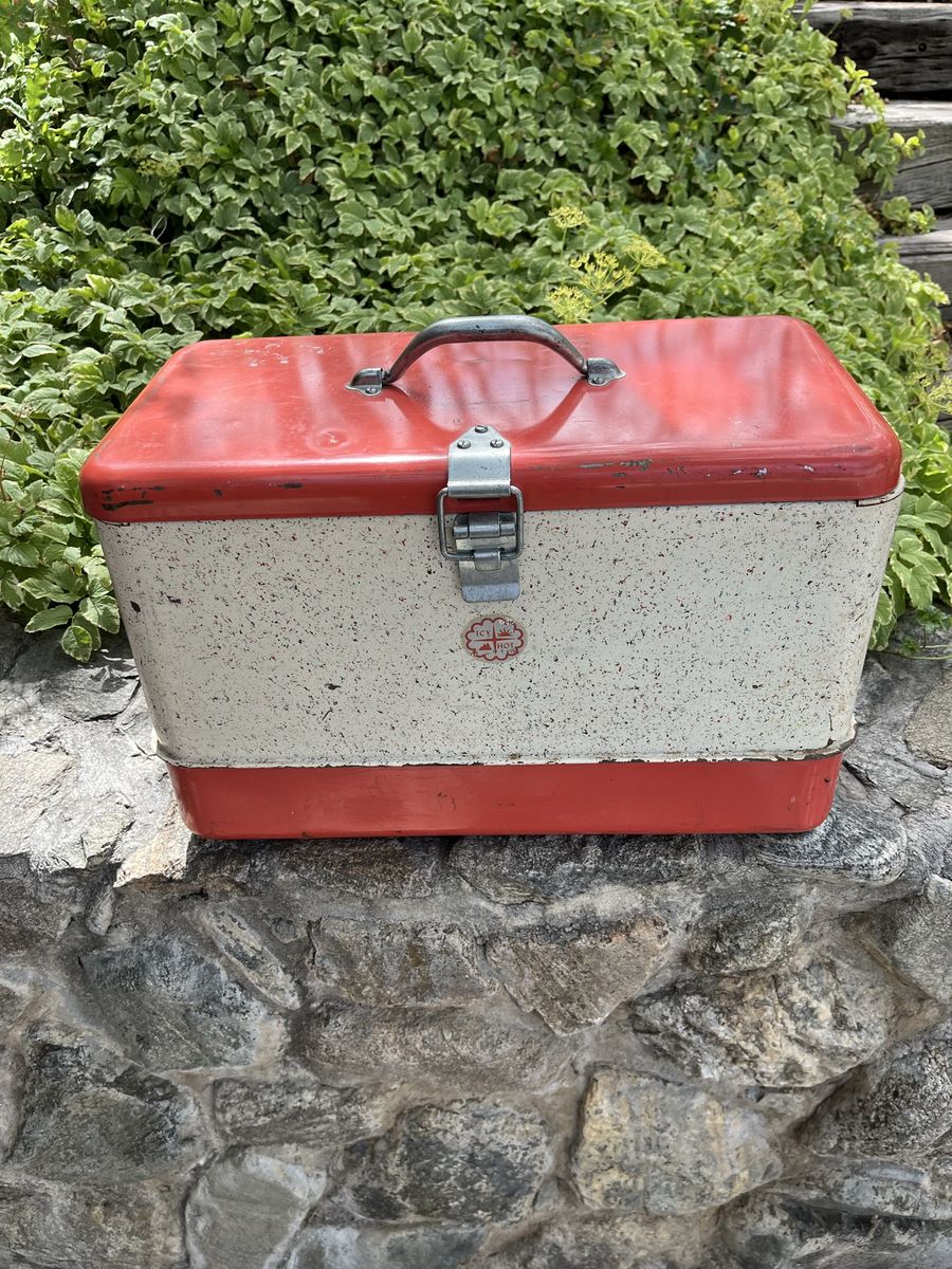 Vintage Metal Cooler Red & White Speckled Coleman Style Camping Picnic Box, made by American Thermos in the 1940’s.