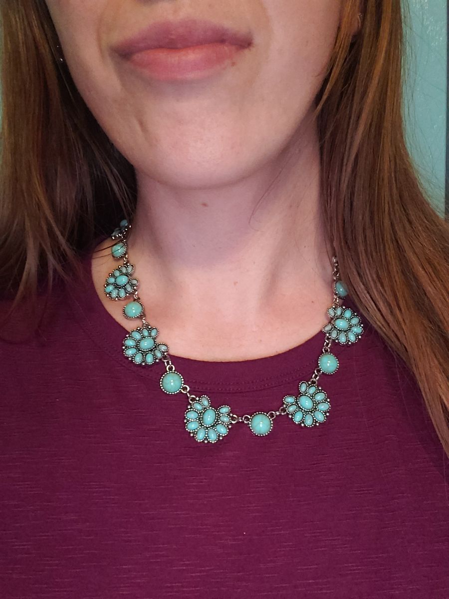 Silver-Tone Faux Turquoise Western-inspired floral design