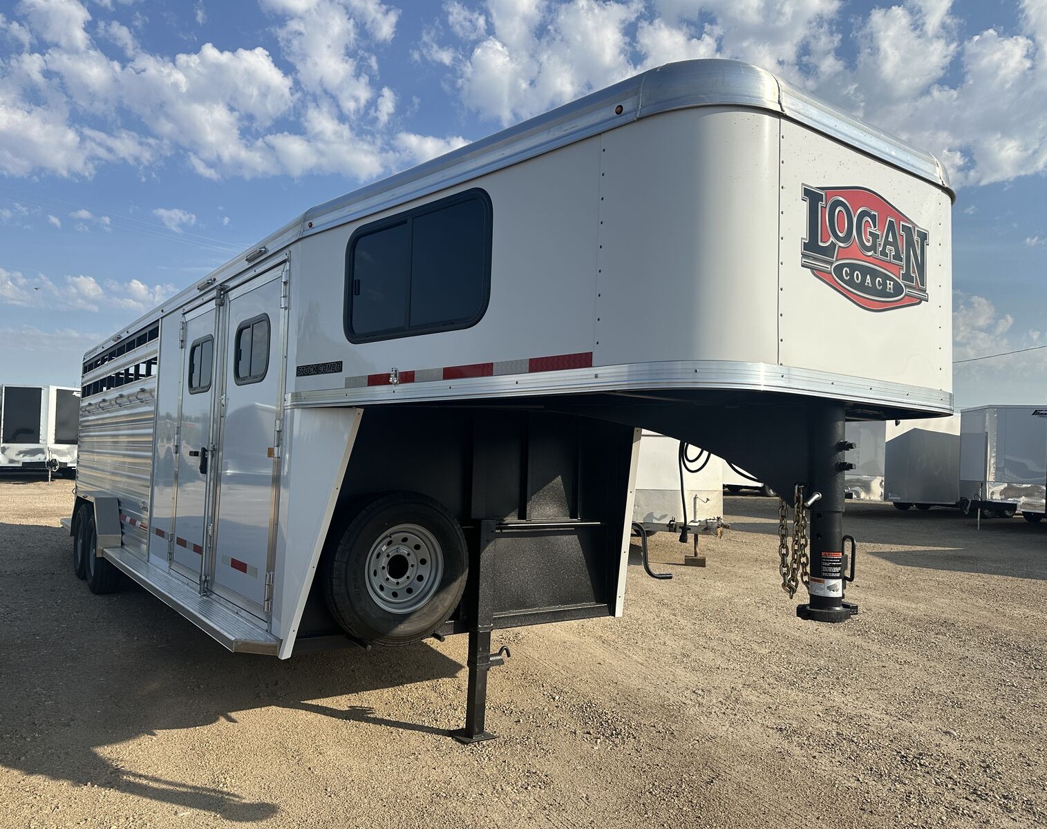 NEW 2025 Logan 24' Stock Combo with Trainers Tack!