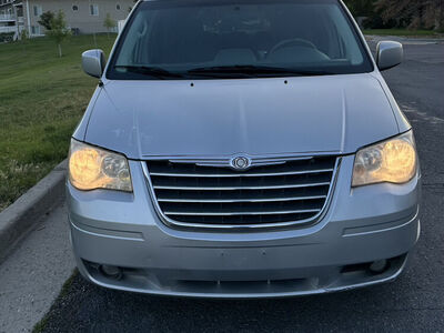 2010 Chrysler Town and Country