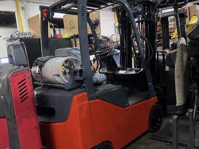 Toyota Forklift 3,000lbs Capacity