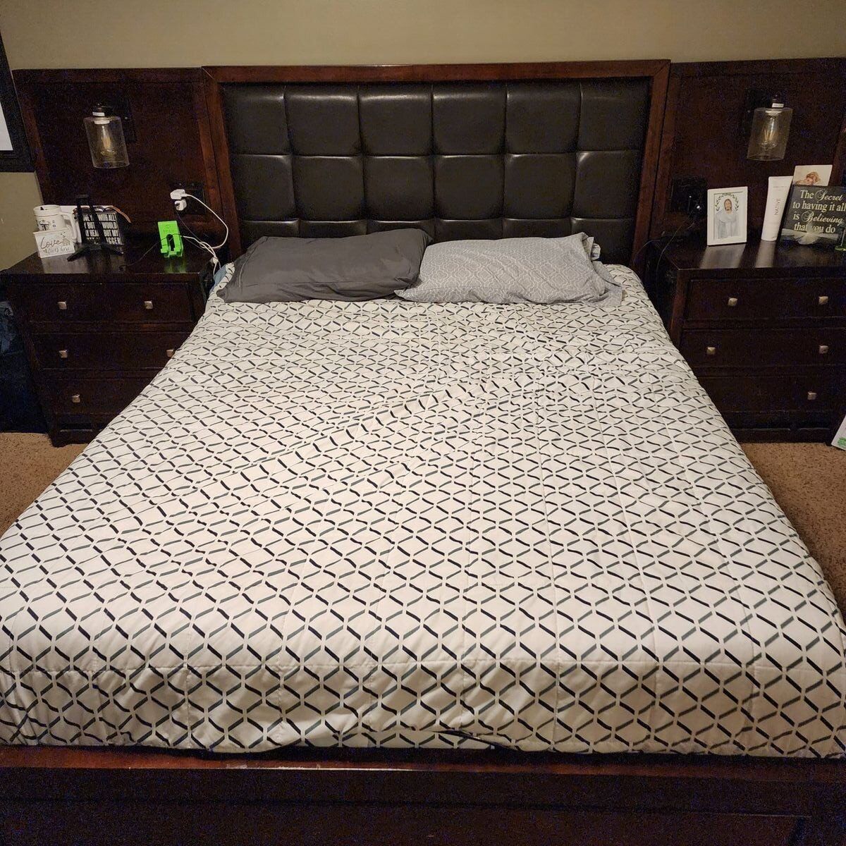 Queen Sized Bed w/ Adjustable Base