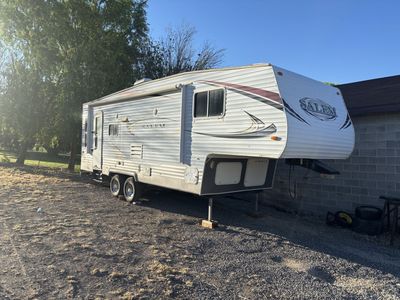 2012 Salem fifth wheel