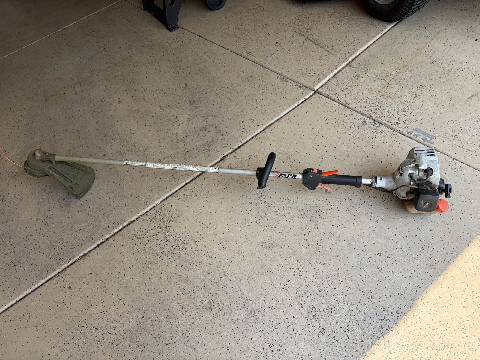 Echo Straight Shaft Gas String Trimmer Weed Eater with Extra Heads