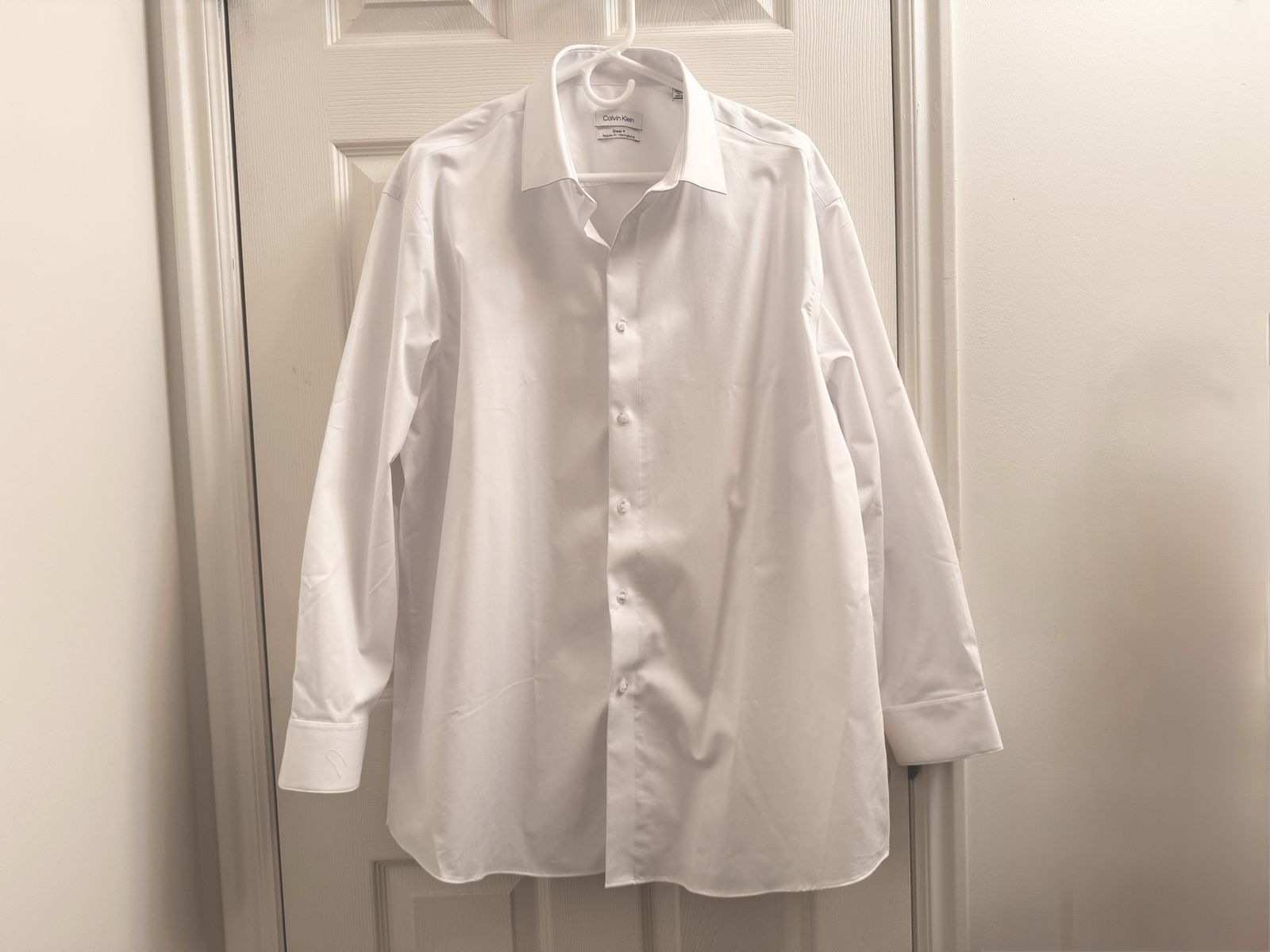 NEW Calvin Klein Men's White Dress Shirt - Classic Fit, Long Sleeve, XL or Medium
