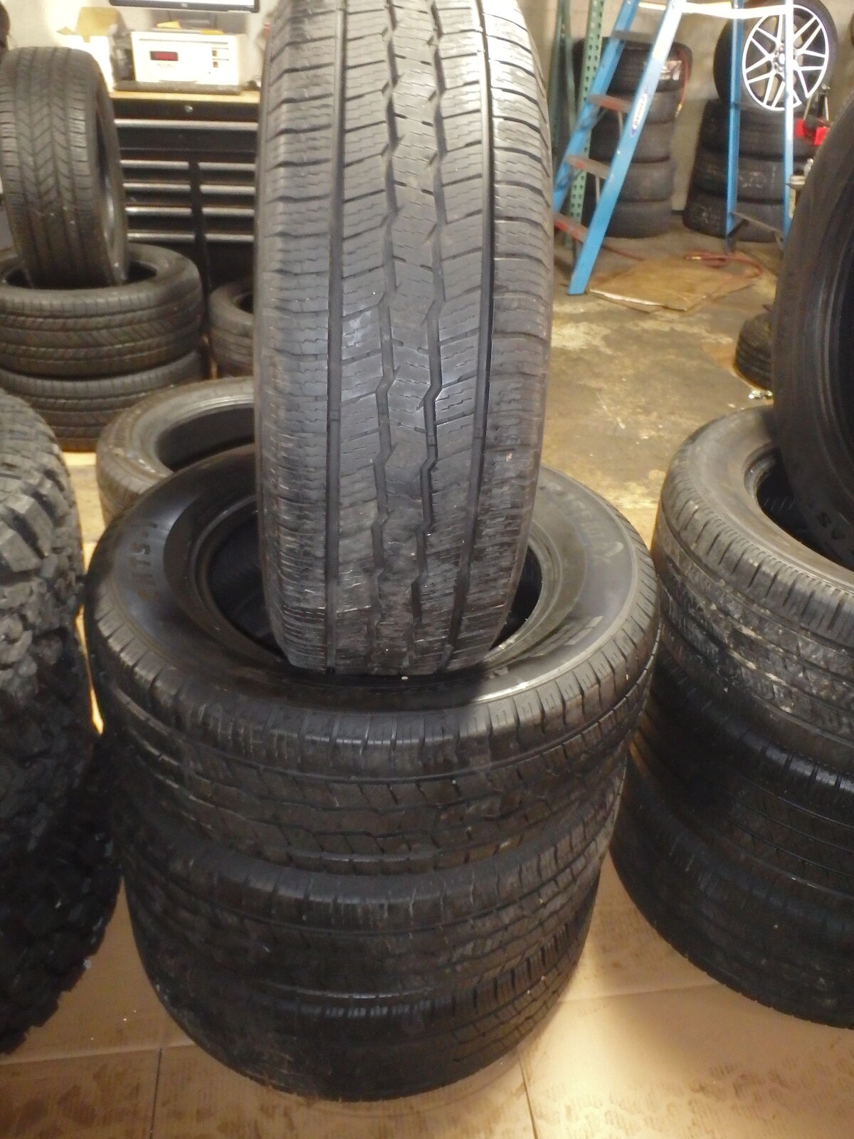 245/65R17 CROSSMAX CHTS-1 SET OF USED TIRES