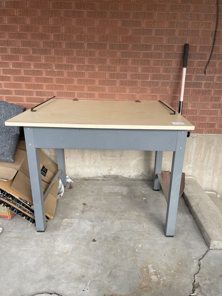 Metal Frame  Table