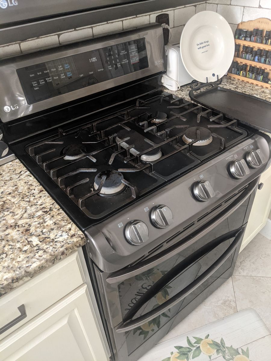 LG gas stove/oven