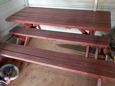 Wooden Picknic Table