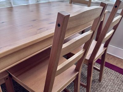Kitchen table and 4 chairs