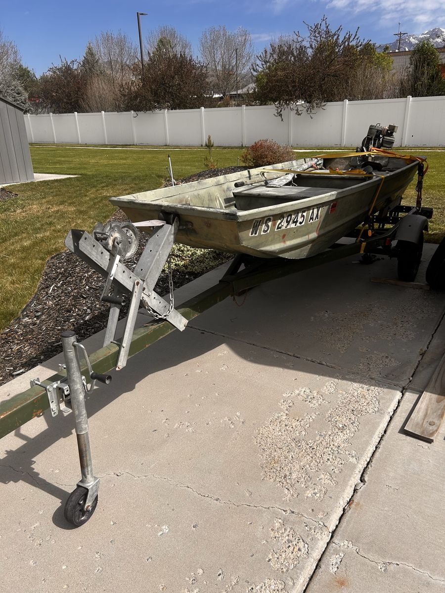 1236 Jon Boat