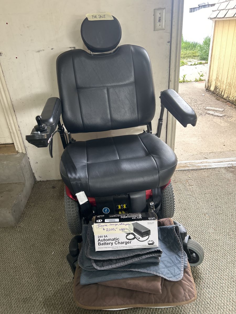 Jazzy 614 HD Power Chair