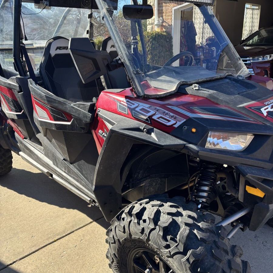 Polaris Rzr side by side
