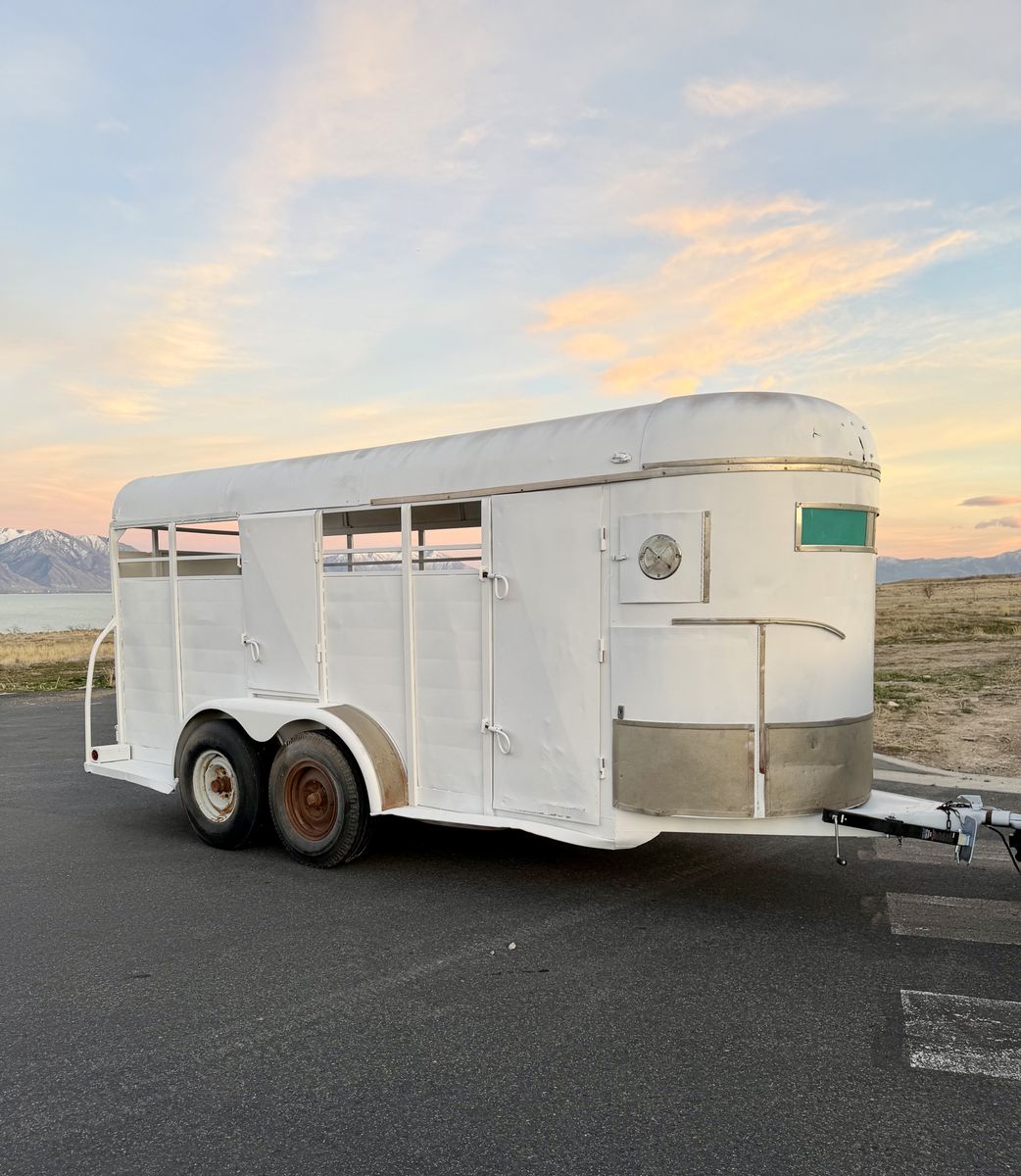 WW Horse/Stock Trailer