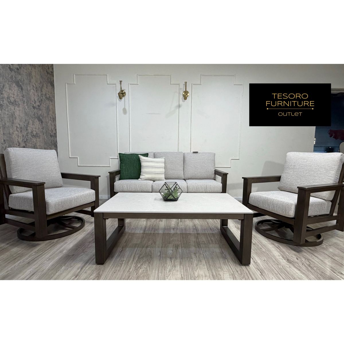 NEW SUNBRELLA PATIO SET WE OFFER DELIVERY