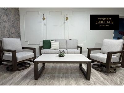 NEW SUNBRELLA PATIO SET WE OFFER DELIVERY