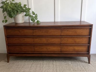 Mid Century 9 Drawer Dresser