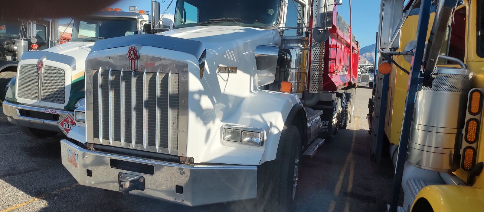 2015 Kenworth T800 Dump Truck