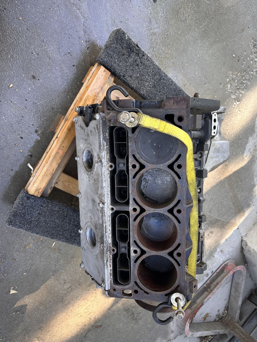 6.0 liter GM Block